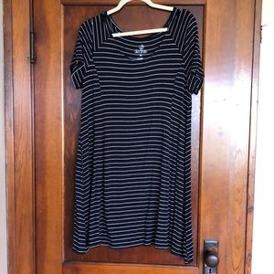 Black and white striped short sleeve dress